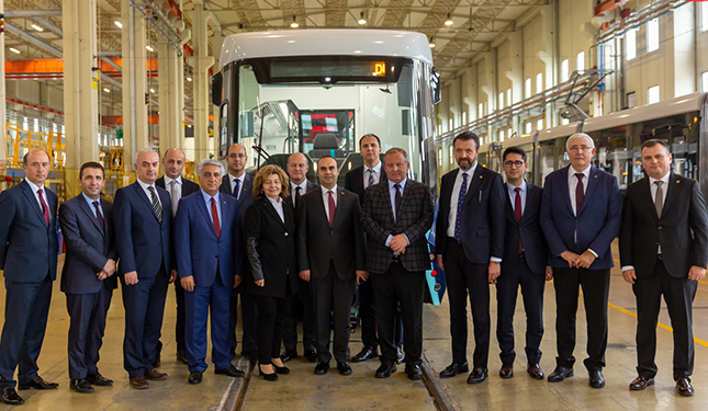 Sanayi ve Teknoloji Bakan yardımcısı Durmazlar Makina’yı ziyaret etti.