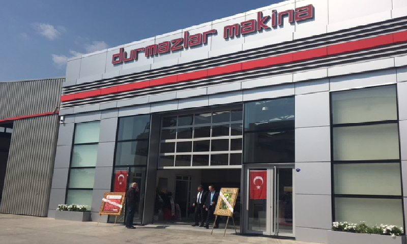 Durmazlar Makina, Egeli dostlarıyla İzmir Showroom’unda buluştu.